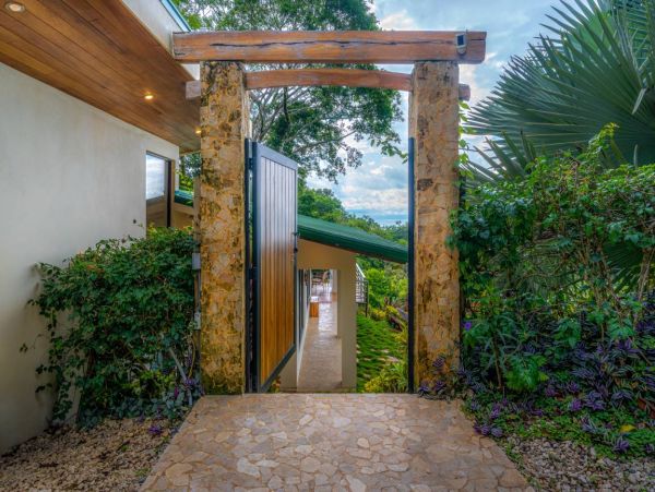 Dominical Luxury Villa Rental - Costa Rica Beachfront Vacation Home