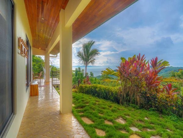 Dominical Luxury Villa Rental - Costa Rica Beachfront Vacation Home