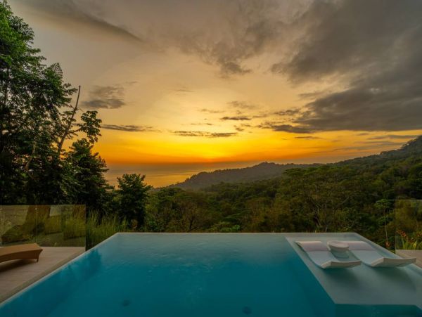 Dominical Luxury Villa Rental - Costa Rica Beachfront Vacation Home