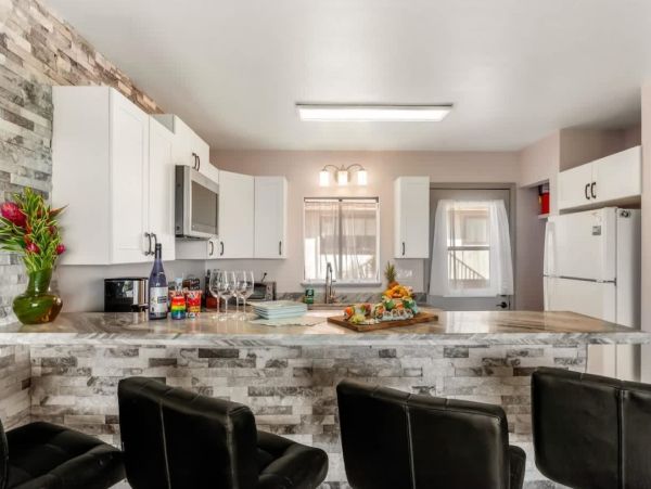 Ocean View Cottage Poipu - Kauai Vacation Rental with A/C