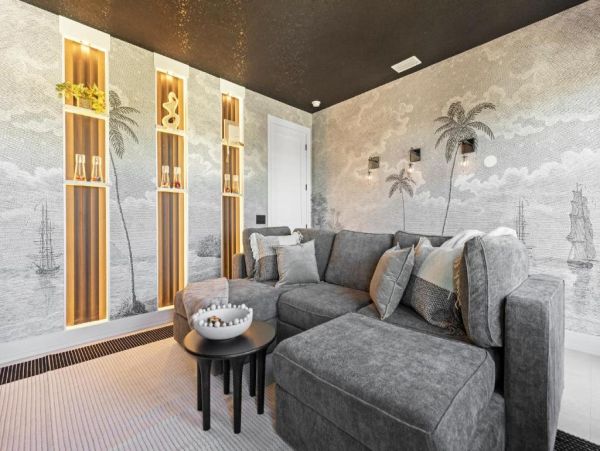 Luxury Coastal Retreat in Holmes Beach - 4-Bedroom Exclusive Home with Private Pool