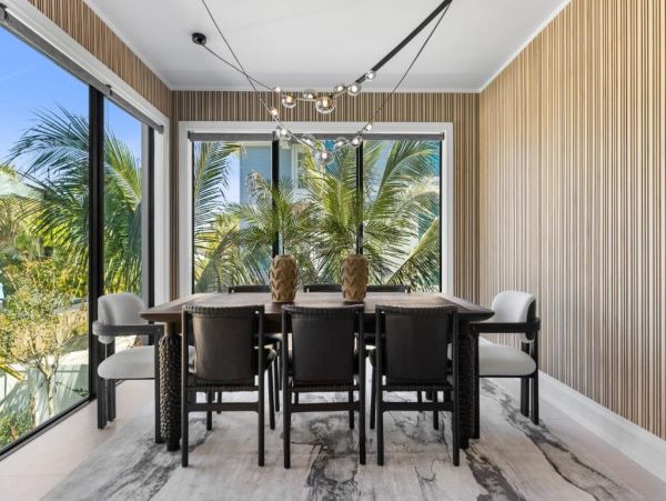 Luxury Coastal Retreat in Holmes Beach - 4-Bedroom Exclusive Home with Private Pool