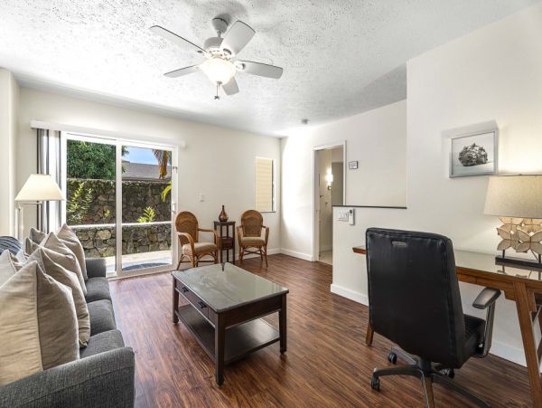 Kailua-Kona Vacation Rental - Luxury Hawaiian Villa with Pool & Hot Tub