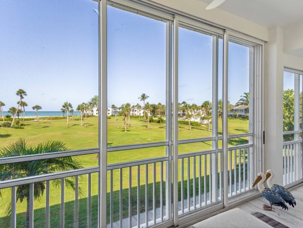 Beachfront Longboat Key Condo with Heated Pool