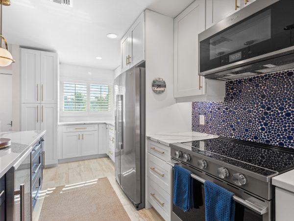 Beachfront Longboat Key Condo with Heated Pool
