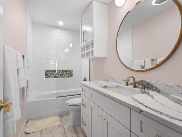 Beachfront Longboat Key Condo with Heated Pool