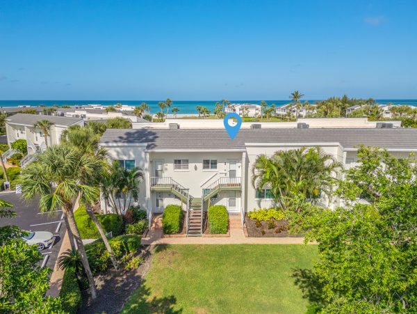 Beachfront Longboat Key Condo with Heated Pool