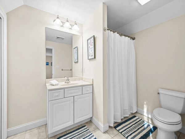 Cape Cod Vacation Rentals - Barnstable Luxury Home