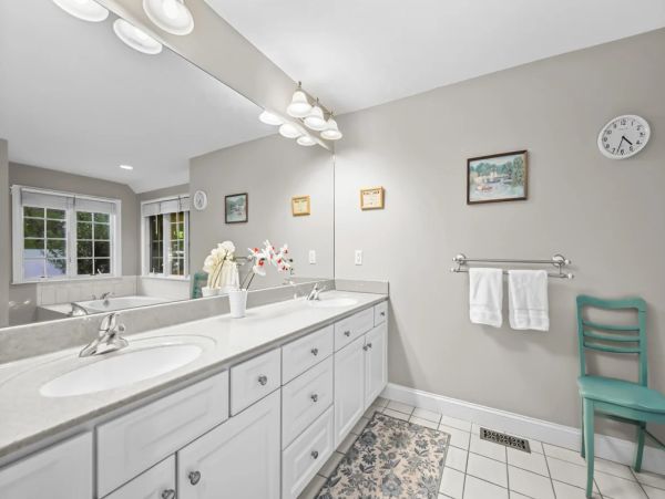 Cape Cod Vacation Rentals - Barnstable Luxury Home