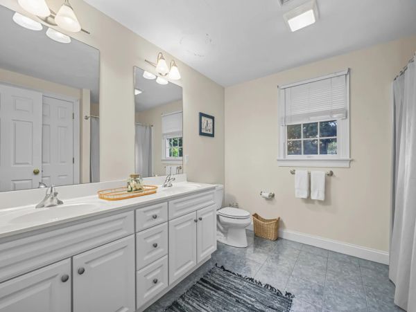 Cape Cod Vacation Rentals - Barnstable Luxury Home