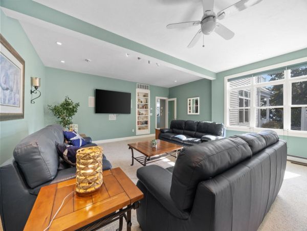 Spacious Beachfront Retreat on Onsset Beach - Your Perfect Getaway