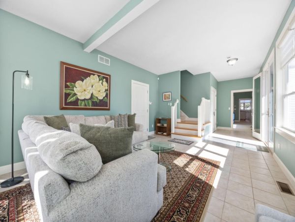 Spacious Beachfront Retreat on Onsset Beach - Your Perfect Getaway