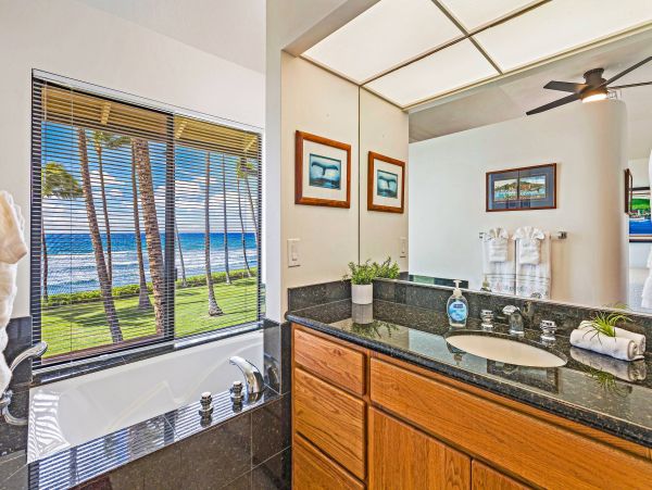 Beachfront Maui Vacation Rental - Lahaina Oceanfront Townhome