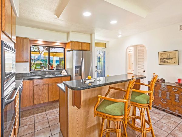 Beachfront Maui Vacation Rental - Lahaina Oceanfront Townhome