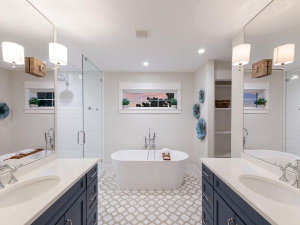 Luxurious 4-Bedroom Pool Home on Anna Maria Island