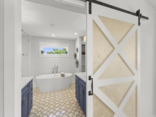 Luxurious 4-Bedroom Pool Home on Anna Maria Island