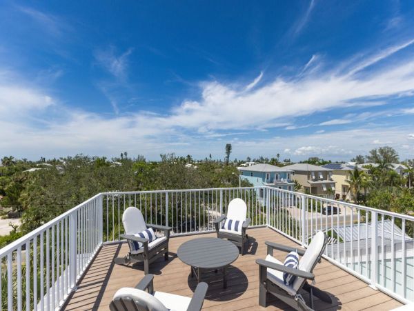 Luxurious 4-Bedroom Pool Home on Anna Maria Island