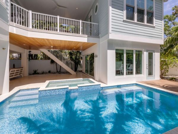 Luxurious 4-Bedroom Pool Home on Anna Maria Island