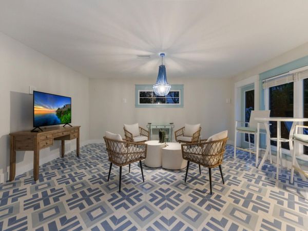 Luxurious 4-Bedroom Pool Home on Anna Maria Island