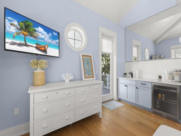 Luxurious 4-Bedroom Pool Home on Anna Maria Island