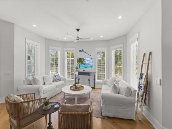 Luxurious 4-Bedroom Pool Home on Anna Maria Island