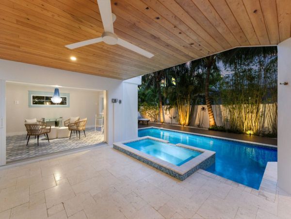 Luxurious 4-Bedroom Pool Home on Anna Maria Island