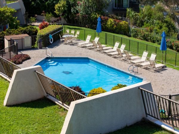 Maui Oceanfront Vacation Rental – Napili Bay Villas