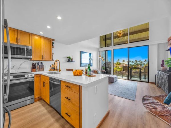 Maui Oceanfront Vacation Rental – Napili Bay Villas