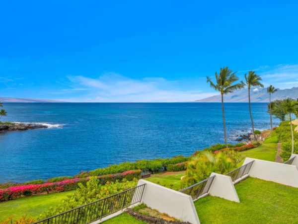 Maui Oceanfront Vacation Rental – Napili Bay Villas