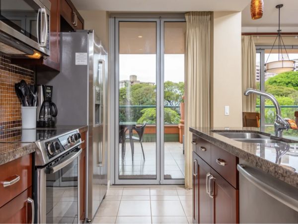 Maui Vacation Rental - Luxury 4-Bedroom Villas with Ocean Views