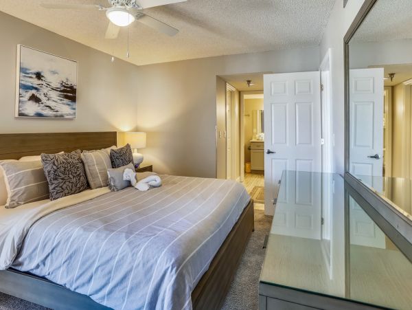 Beach-Front Paradise - Family-Friendly Condo on North Redington Beach