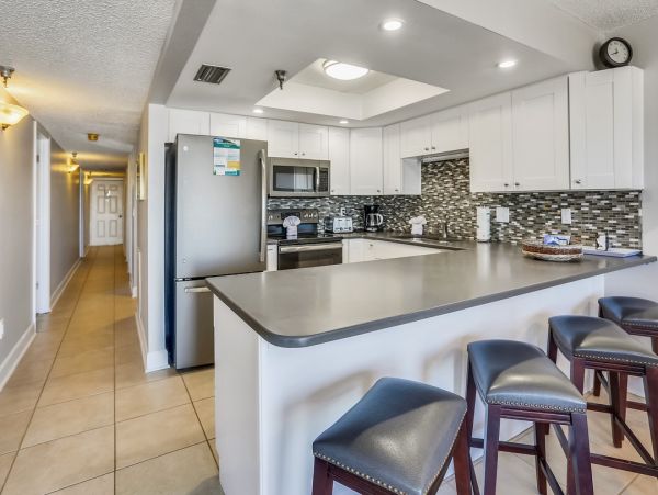 Beach-Front Paradise - Family-Friendly Condo on North Redington Beach