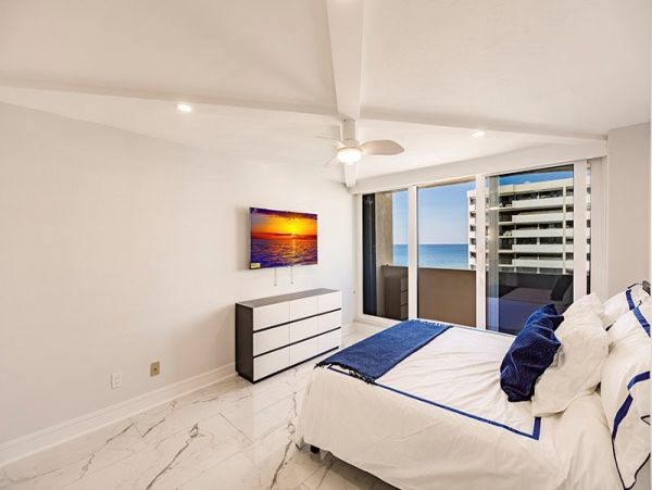 Beachfront Condominium - Unmatched Gulf Views