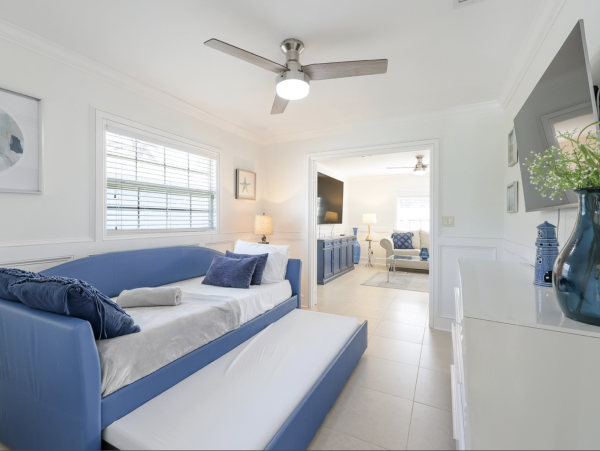 Naples Vacation Pool Home - NEW ARRIVAL!