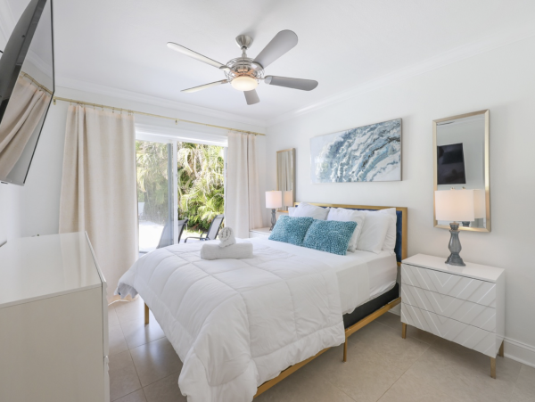 Naples Vacation Pool Home - NEW ARRIVAL!