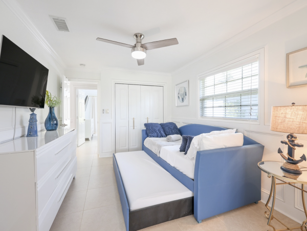 Naples Vacation Pool Home - NEW ARRIVAL!