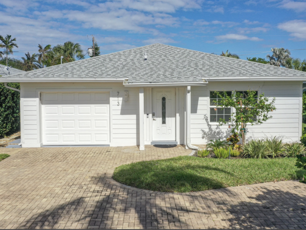 Naples Vacation Pool Home - NEW ARRIVAL!
