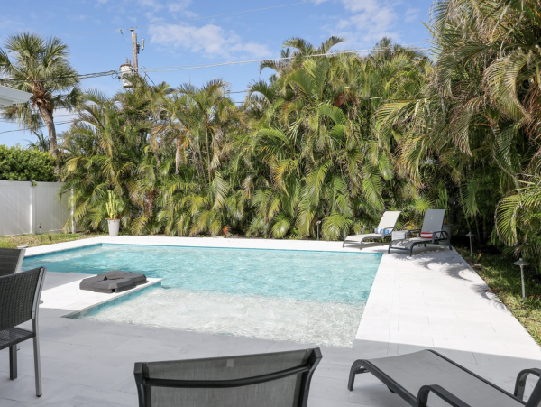 Naples Vacation Pool Home - NEW ARRIVAL!