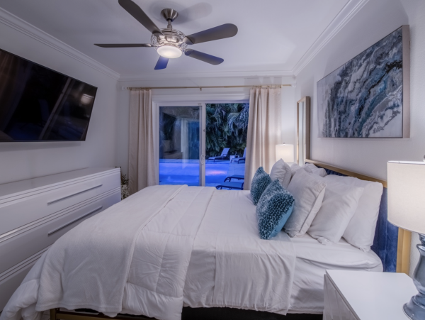 Naples Vacation Pool Home - NEW ARRIVAL!