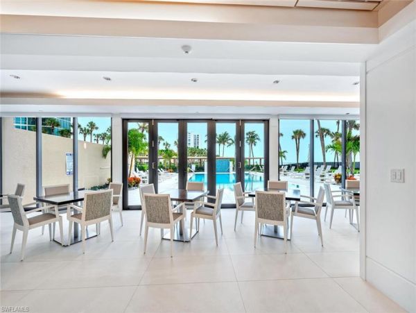 Naples Beachfront Condo Rental - Park Shore Luxury Living