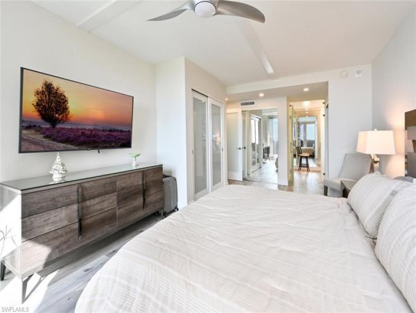 Naples Beachfront Condo Rental - Park Shore Luxury Living