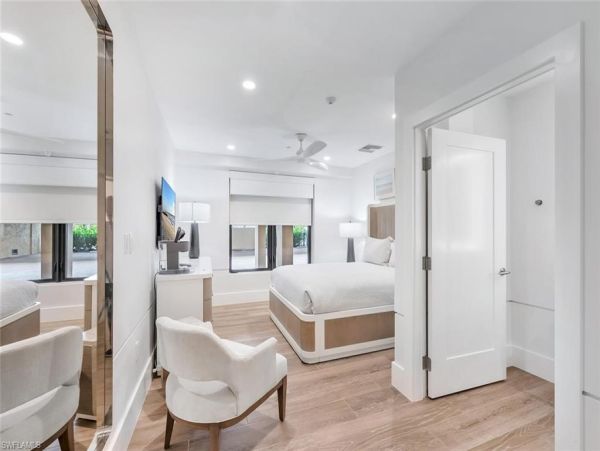 Naples Beachfront Condo Rental - Park Shore Luxury Living