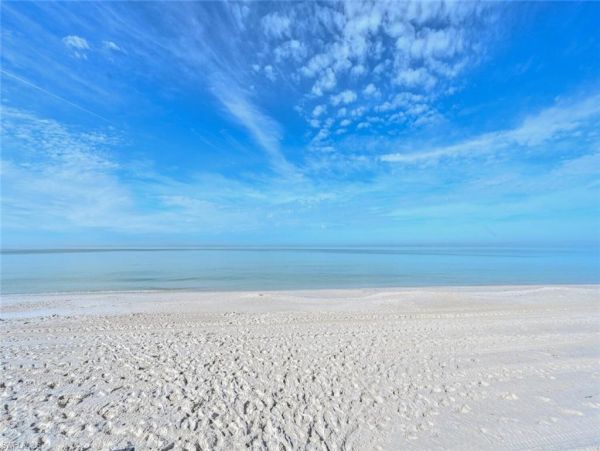 Naples Beachfront Condo Rental - Park Shore Luxury Living - additional view, photo 2