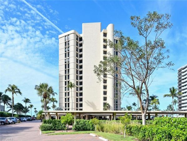 Naples Beachfront Condo Rental - Park Shore Luxury Living