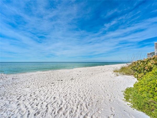 Posh Naples luxury Condo Beach Pool Call Today!