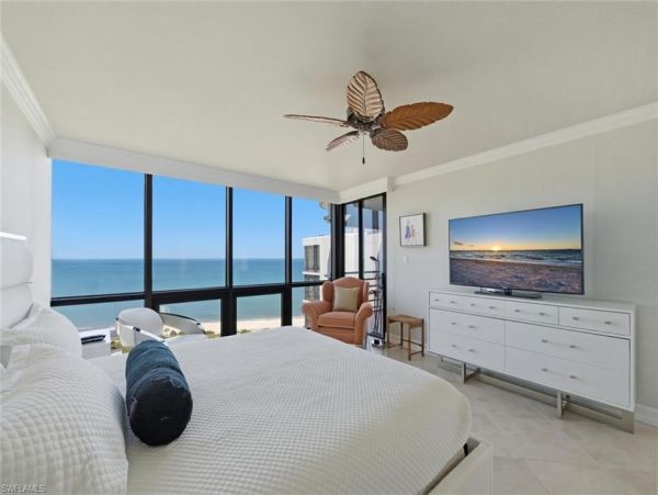 Posh Naples luxury Condo Beach Pool Call Today!