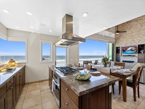 Mission Beach Luxury NEW ARRIVAL Great Rental Home