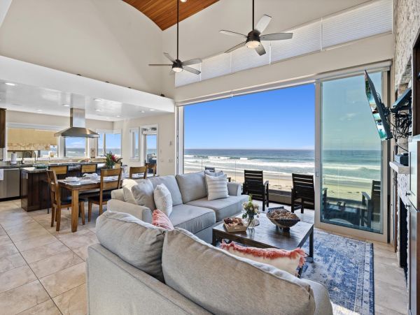 Mission Beach Luxury NEW ARRIVAL Great Rental Home