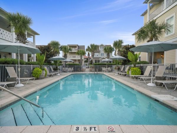 Luxury Seagrove Beach Retreat - 4-Bedroom Coastal Getaway
