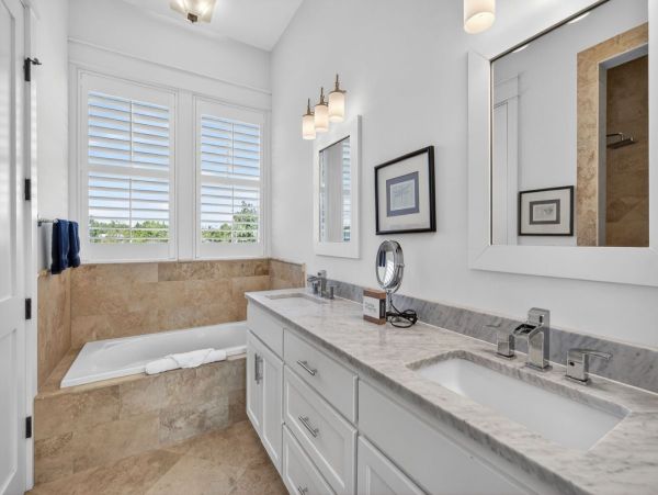 Luxury Seagrove Beach Retreat - 4-Bedroom Coastal Getaway